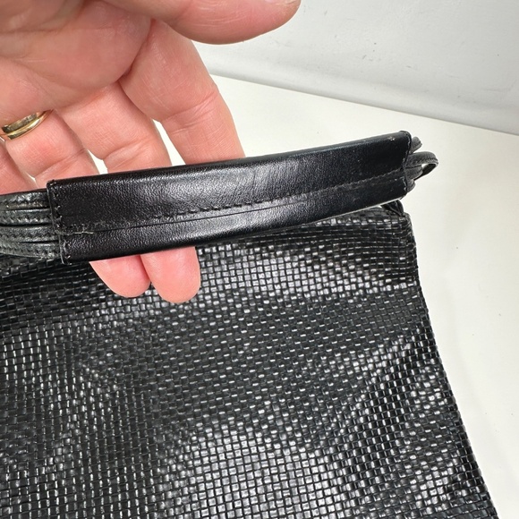 Laura Ashley Black Woven Shoulder Bag With Leather Trim & Zipper Closure - Picture 5 of 10